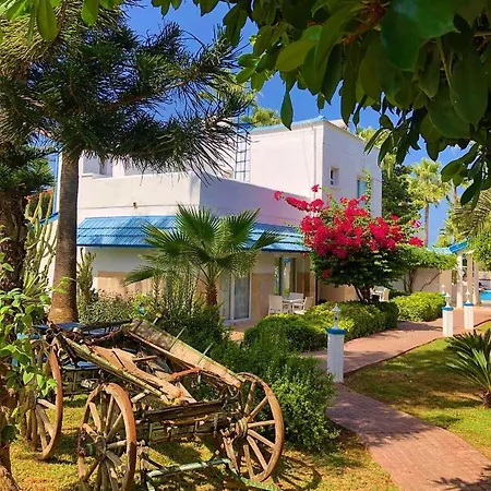 Pine Bay Club (adults Only) 3* Karavas (Northern Cyprus)