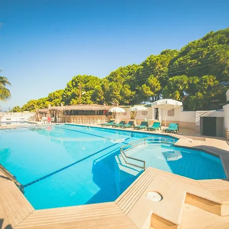 Pine Bay Club 3*
