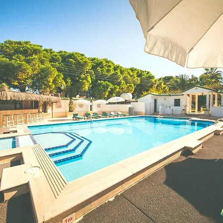 Pine Bay Club (adults Only) 3* Karavas (Northern Cyprus)