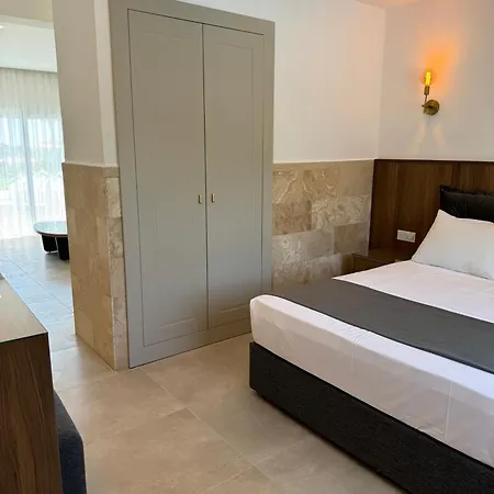Pine Bay Club (adults Only) Hotel Karavas (Northern Cyprus)