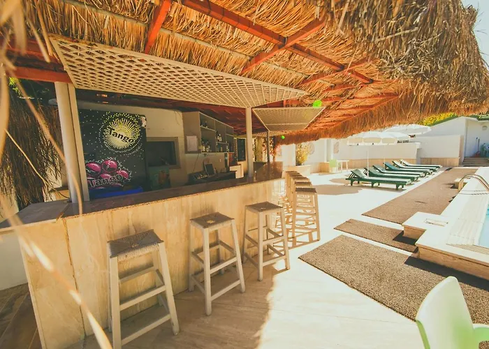 Pine Bay Club (adults Only) Hotell 3*