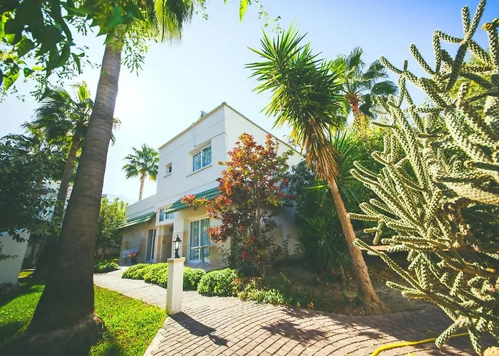 Hotel Pine Bay Club (adults Only) Karavas (Northern Cyprus)