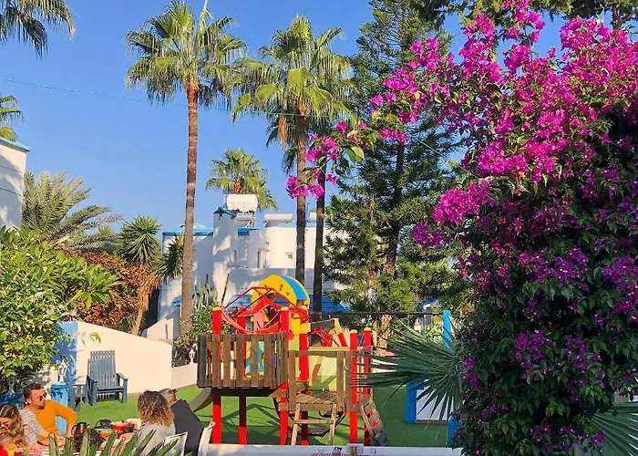 Pine Bay Club (adults Only) Hotell