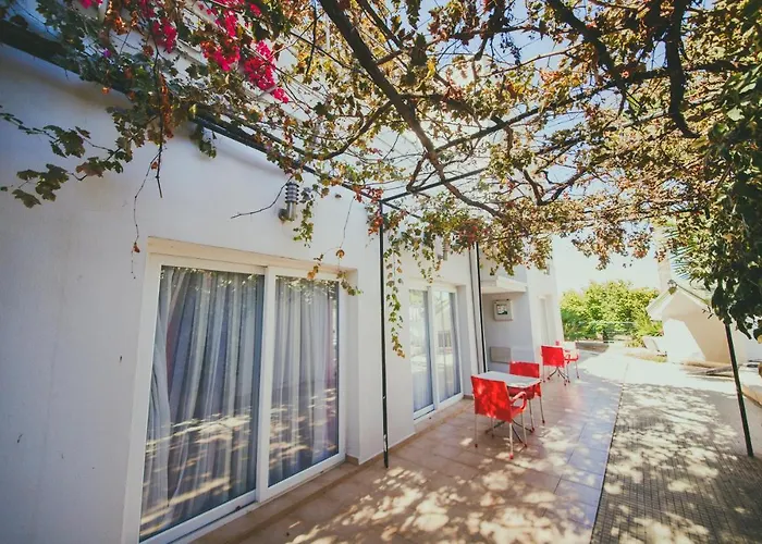 Hotell Pine Bay Club (adults Only)