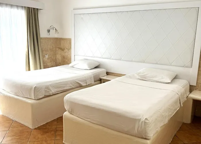 Pine Bay Club (adults Only) 3* Karavas (Northern Cyprus)