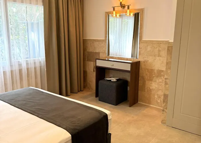 Hotell Pine Bay Club (adults Only) 3*